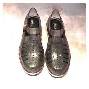 Mellisa “jelly” shoes in clear w gold sparkle